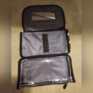 Thirty One Makeup Bag